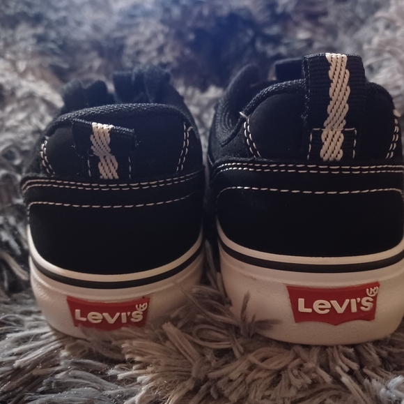 Levi's kid shoes size 12 - Picture 3 of 7